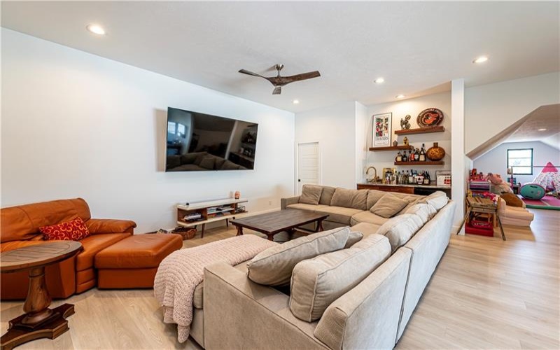 2100 Totteridge Dr, Greensburg, 15601, 4 Bedroom Bedrooms, 11 Room Rooms,3.1 BathroomBathrooms,Residential,For Sale,Totteridge Dr,1773045