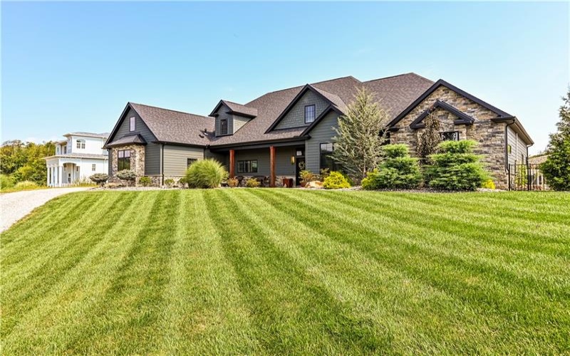 2100 Totteridge Dr, Greensburg, 15601, 4 Bedroom Bedrooms, 11 Room Rooms,3.1 BathroomBathrooms,Residential,For Sale,Totteridge Dr,1773045