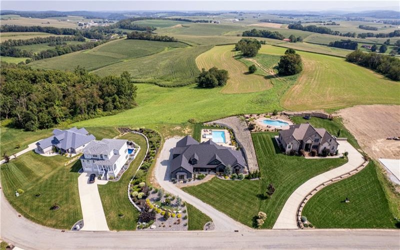 2100 Totteridge Dr, Greensburg, 15601, 4 Bedroom Bedrooms, 11 Room Rooms,3.1 BathroomBathrooms,Residential,For Sale,Totteridge Dr,1773045