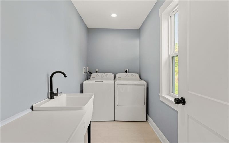 167 Washington Pike, Avella, 15312, 4 Bedroom Bedrooms, 10 Room Rooms,2.1 BathroomBathrooms,Residential,For Sale,Washington Pike,1773052