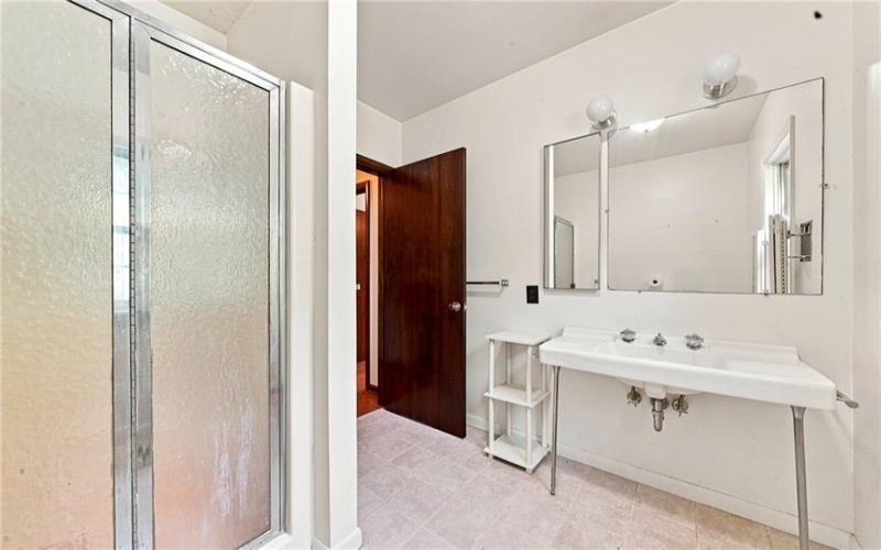 264 Stewart Run Rd, Waynesburg, 15370, 3 Bedroom Bedrooms, 9 Room Rooms,2.1 BathroomBathrooms,Residential,For Sale,Stewart Run Rd,1773089
