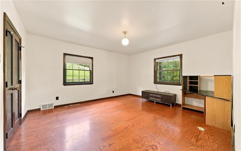 264 Stewart Run Rd, Waynesburg, 15370, 3 Bedroom Bedrooms, 9 Room Rooms,2.1 BathroomBathrooms,Residential,For Sale,Stewart Run Rd,1773089