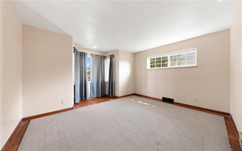 114 Jefferson Dr, Lower Burrell, 15068, 3 Bedroom Bedrooms, 8 Room Rooms,2 BathroomBathrooms,Residential,For Sale,Jefferson Dr,1773159