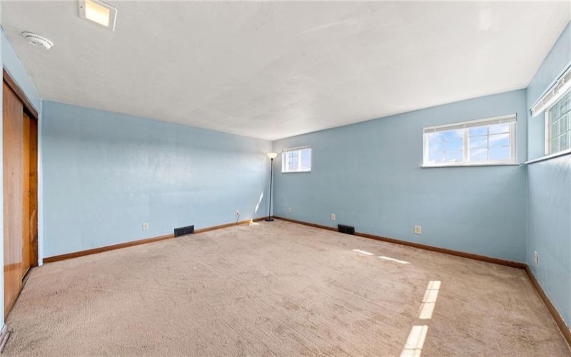 114 Jefferson Dr, Lower Burrell, 15068, 3 Bedroom Bedrooms, 8 Room Rooms,2 BathroomBathrooms,Residential,For Sale,Jefferson Dr,1773159