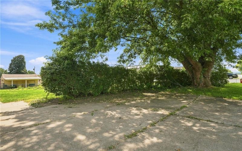 114 Jefferson Dr, Lower Burrell, 15068, 3 Bedroom Bedrooms, 8 Room Rooms,2 BathroomBathrooms,Residential,For Sale,Jefferson Dr,1773159