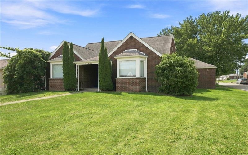 114 Jefferson Dr, Lower Burrell, 15068, 3 Bedroom Bedrooms, 8 Room Rooms,2 BathroomBathrooms,Residential,For Sale,Jefferson Dr,1773159