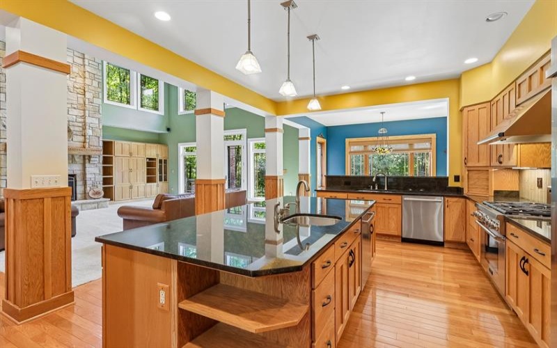 132 Twin Oaks Lane, Trafford, 15085, 5 Bedroom Bedrooms, 13 Room Rooms,5.1 BathroomBathrooms,Residential,For Sale,Twin Oaks Lane,1773171