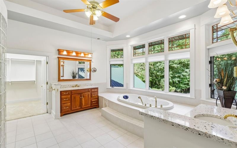 132 Twin Oaks Lane, Trafford, 15085, 5 Bedroom Bedrooms, 13 Room Rooms,5.1 BathroomBathrooms,Residential,For Sale,Twin Oaks Lane,1773171