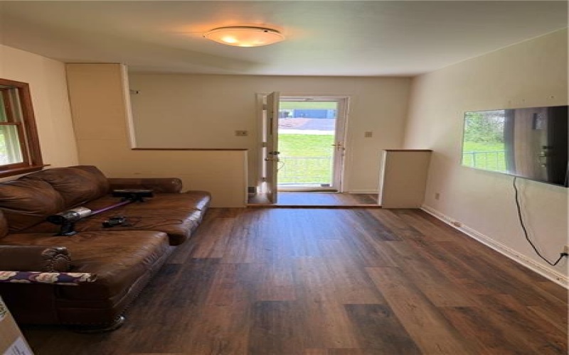 109 Reed Street, 15068, 15068, 2 Bedroom Bedrooms, ,1 BathroomBathrooms,Lease,For Rent,Reed Street,1773172