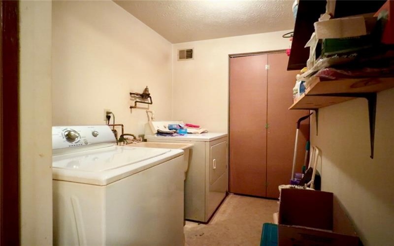 103 Woodstone Ln Unit #42, New Kensington, 15068, 2 Bedroom Bedrooms, 6 Room Rooms,1.1 BathroomBathrooms,Residential,For Sale,Woodstone Ln Unit #42,1773193