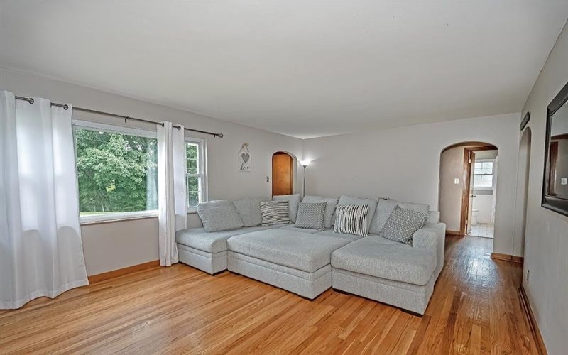 200 Davies STREET, New Kensington, 15068, 2 Bedroom Bedrooms, 7 Room Rooms,2 BathroomBathrooms,Residential,For Sale,Davies,1773195