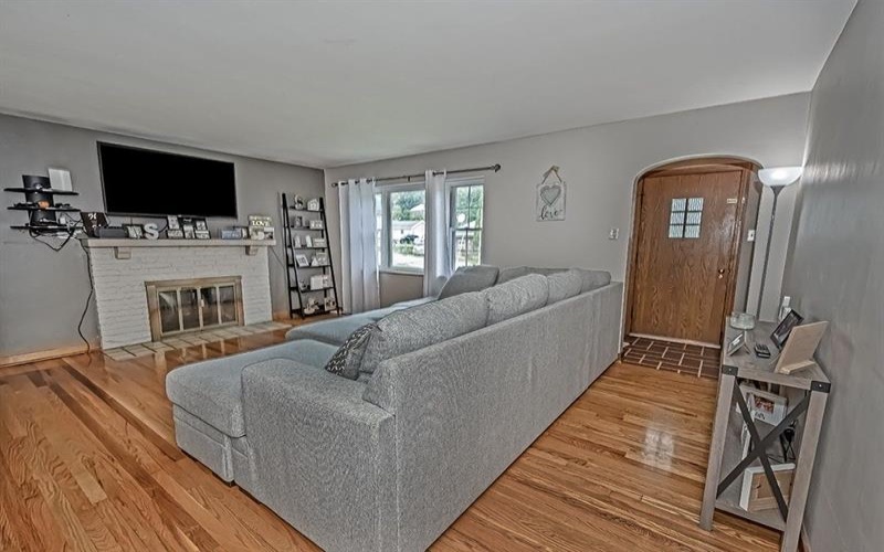 200 Davies STREET, New Kensington, 15068, 2 Bedroom Bedrooms, 7 Room Rooms,2 BathroomBathrooms,Residential,For Sale,Davies,1773195