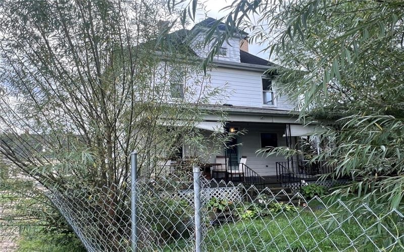 1415 Maple Ave, Monessen, 15062, 5 Bedroom Bedrooms, 8 Room Rooms,1.1 BathroomBathrooms,Residential,For Sale,Maple Ave,1772292