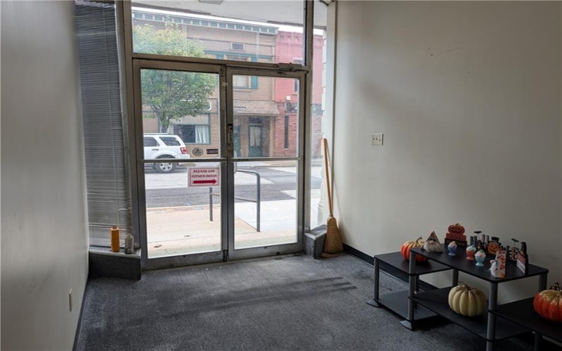 416-418 Fallowfield Ave, Charleroi, 15022, ,Commercial-industrial-business,For Sale,Fallowfield Ave,1773187