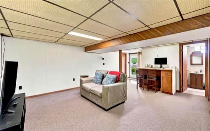 3020 Mintwood Dr, Lower Burrell, 15068, 3 Bedroom Bedrooms, 7 Room Rooms,2 BathroomBathrooms,Residential,For Sale,Mintwood Dr,1773201