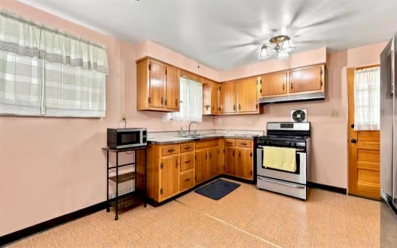 3020 Mintwood Dr, Lower Burrell, 15068, 3 Bedroom Bedrooms, 7 Room Rooms,2 BathroomBathrooms,Residential,For Sale,Mintwood Dr,1773201