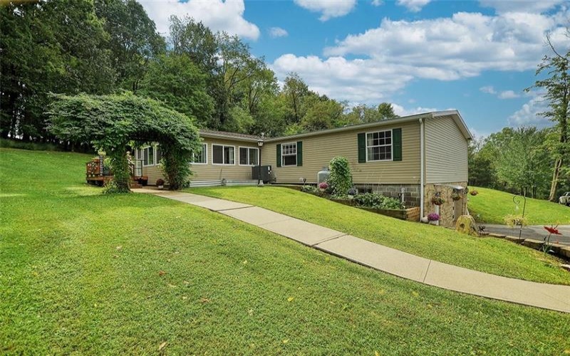 46 &48 Wussick Drive, McDonald, 15057, 3 Bedroom Bedrooms, 13 Room Rooms,2.1 BathroomBathrooms,Residential,For Sale,Wussick Drive,1773208