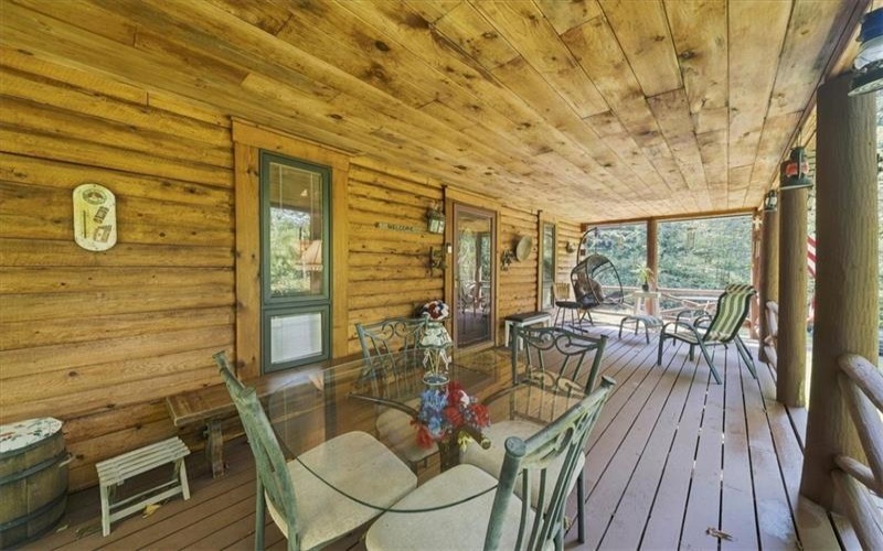 107 Locust St, Jeannette, 15644, 2 Bedroom Bedrooms, 6 Room Rooms,2.1 BathroomBathrooms,Residential,For Sale,Locust St,1773221