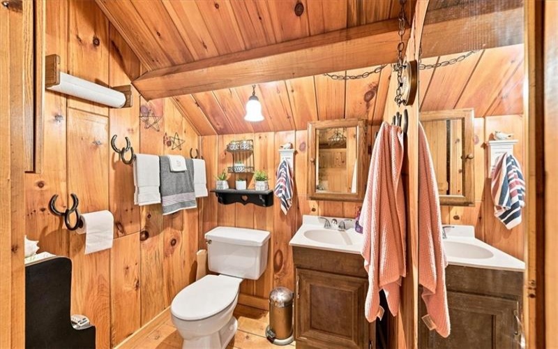 107 Locust St, Jeannette, 15644, 2 Bedroom Bedrooms, 6 Room Rooms,2.1 BathroomBathrooms,Residential,For Sale,Locust St,1773221