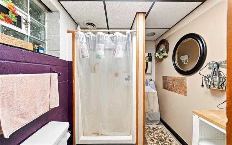 107 Locust St, Jeannette, 15644, 2 Bedroom Bedrooms, 6 Room Rooms,2.1 BathroomBathrooms,Residential,For Sale,Locust St,1773221