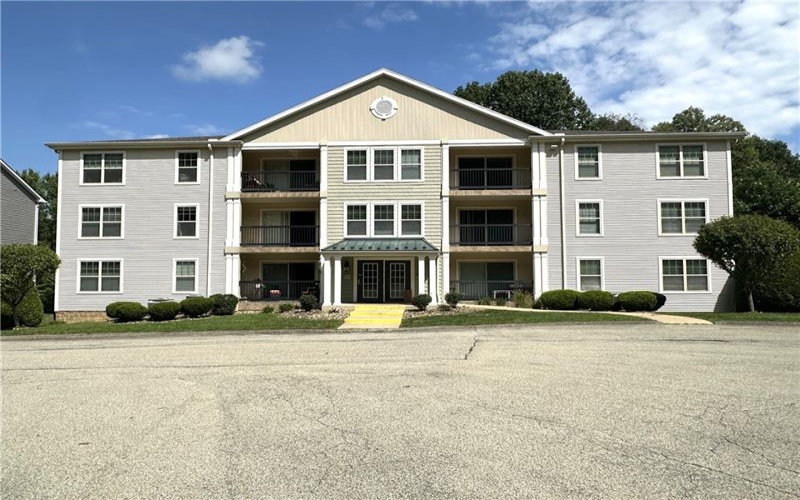 7013 Stefano Drive, Delmont, 15626, 2 Bedroom Bedrooms, 6 Room Rooms,2 BathroomBathrooms,Residential,For Sale,Stefano Drive,1773235