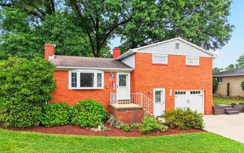 110 Sunrise DRIVE, Irwin, 15642, 3 Bedroom Bedrooms, ,2 BathroomBathrooms,Residential,For Sale,Sunrise,1773242