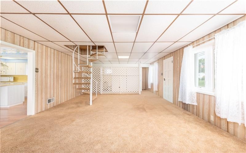 146 Carmichaels Street, Rices Landing, 15357, 3 Bedroom Bedrooms, 5 Room Rooms,1.1 BathroomBathrooms,Residential,For Sale,Carmichaels Street,1773239