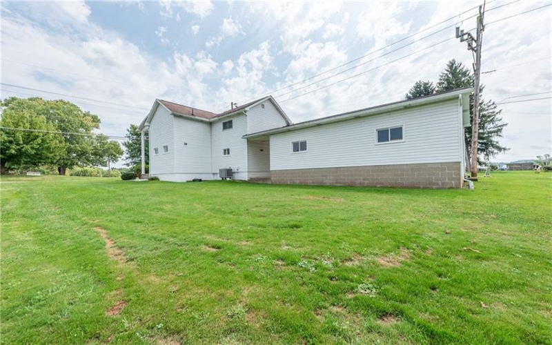 146 Carmichaels Street, Rices Landing, 15357, 3 Bedroom Bedrooms, 5 Room Rooms,1.1 BathroomBathrooms,Residential,For Sale,Carmichaels Street,1773239