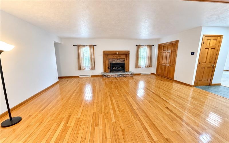 189 Lake Lynn Rd, Lake Lynn, 15451, 3 Bedroom Bedrooms, ,1 BathroomBathrooms,Residential,For Sale,Lake Lynn Rd,1772708