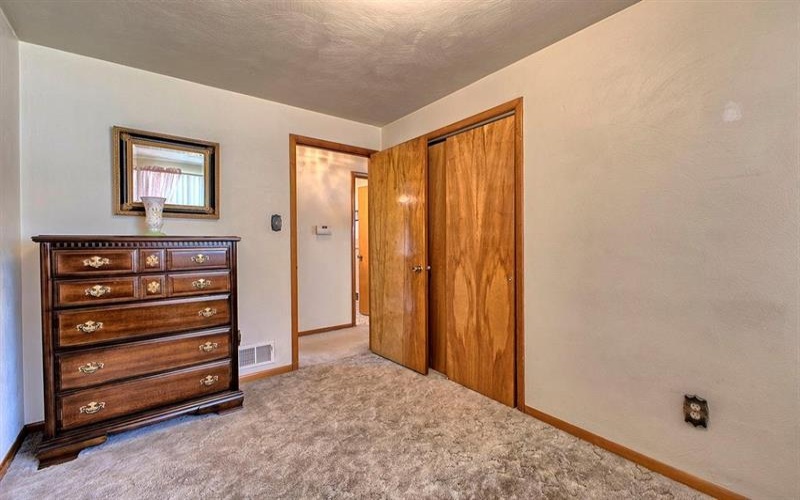 1678 Bernice DRIVE, North Huntingdon, 15642, 3 Bedroom Bedrooms, 10 Room Rooms,1.1 BathroomBathrooms,Residential,For Sale,Bernice,1773286