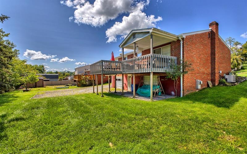 1678 Bernice DRIVE, North Huntingdon, 15642, 3 Bedroom Bedrooms, 10 Room Rooms,1.1 BathroomBathrooms,Residential,For Sale,Bernice,1773286