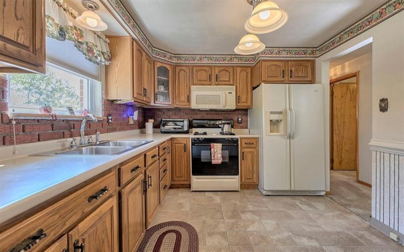 1678 Bernice DRIVE, North Huntingdon, 15642, 3 Bedroom Bedrooms, 10 Room Rooms,1.1 BathroomBathrooms,Residential,For Sale,Bernice,1773286