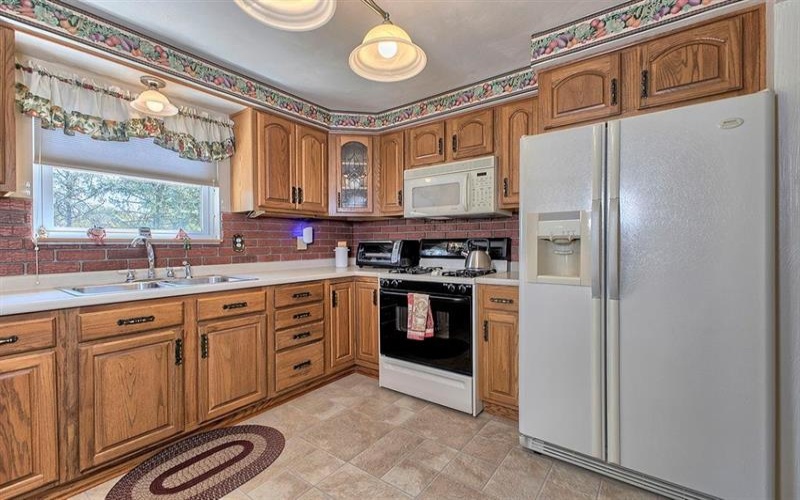 1678 Bernice DRIVE, North Huntingdon, 15642, 3 Bedroom Bedrooms, 10 Room Rooms,1.1 BathroomBathrooms,Residential,For Sale,Bernice,1773286