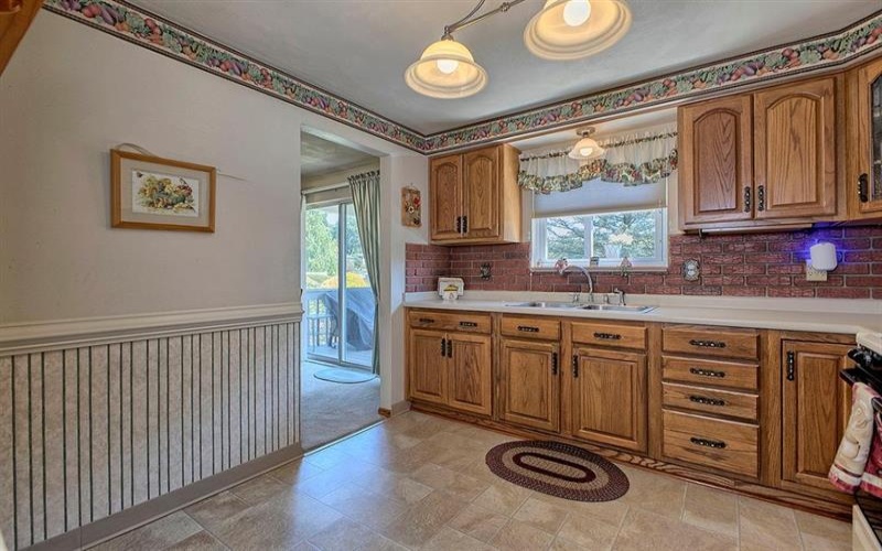 1678 Bernice DRIVE, North Huntingdon, 15642, 3 Bedroom Bedrooms, 10 Room Rooms,1.1 BathroomBathrooms,Residential,For Sale,Bernice,1773286