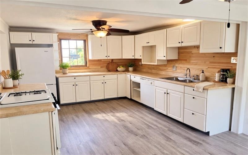 531 5th Avenue, Tinsmill, 15618, 4 Bedroom Bedrooms, 9 Room Rooms,1 BathroomBathrooms,Residential,For Sale,5th Avenue,1773287