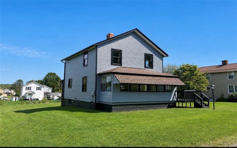 531 5th Avenue, Tinsmill, 15618, 4 Bedroom Bedrooms, 9 Room Rooms,1 BathroomBathrooms,Residential,For Sale,5th Avenue,1773287