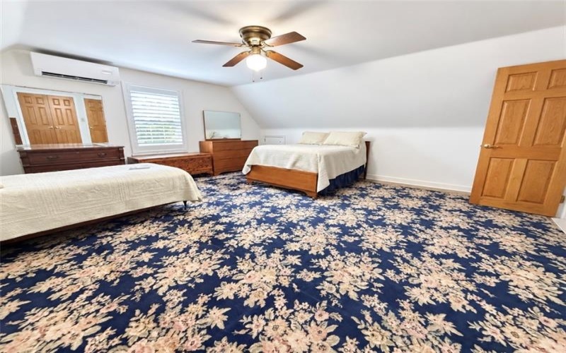 1025 Isabella Rd, Connellsville, 15425, 4 Bedroom Bedrooms, 10 Room Rooms,2 BathroomBathrooms,Residential,For Sale,Isabella Rd,1773260