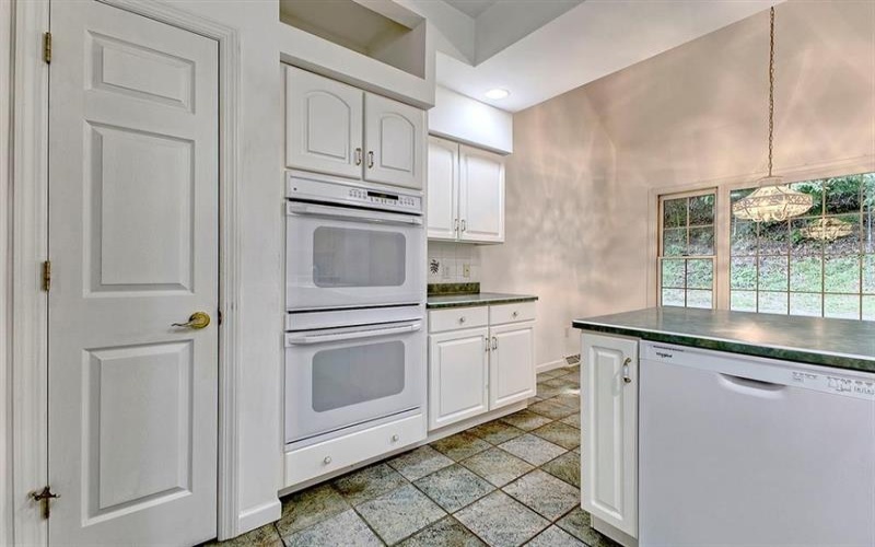 41 Brookdale Drive, Greensburg, 15601, 3 Bedroom Bedrooms, 7 Room Rooms,2 BathroomBathrooms,Residential,For Sale,Brookdale Drive,1773309