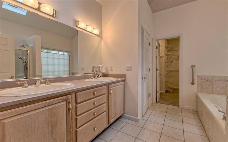 41 Brookdale Drive, Greensburg, 15601, 3 Bedroom Bedrooms, 7 Room Rooms,2 BathroomBathrooms,Residential,For Sale,Brookdale Drive,1773309