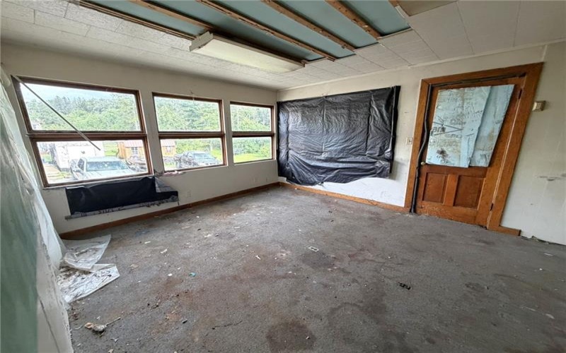 1047 Main Street, Somerset, 15501, 3 Bedroom Bedrooms, 7 Room Rooms,2 BathroomBathrooms,Residential,For Sale,Main Street,1773319