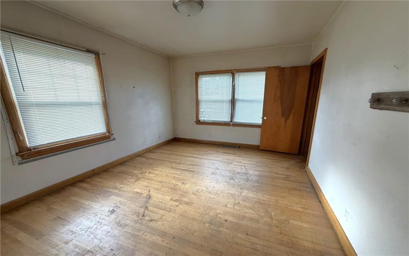 1047 Main Street, Somerset, 15501, 3 Bedroom Bedrooms, 7 Room Rooms,2 BathroomBathrooms,Residential,For Sale,Main Street,1773319