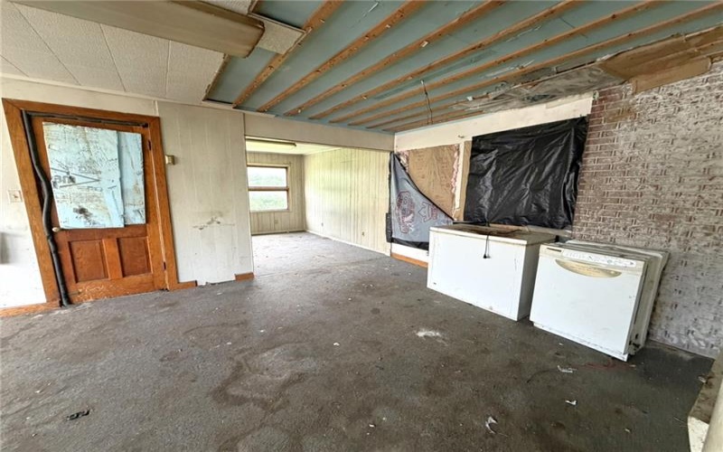 1047 Main Street, Somerset, 15501, 3 Bedroom Bedrooms, 7 Room Rooms,2 BathroomBathrooms,Residential,For Sale,Main Street,1773319
