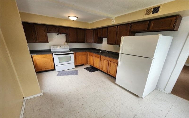 706 Holland St, Vandergrift, 15690, ,Multi-unit,For Sale,Holland St,1773333