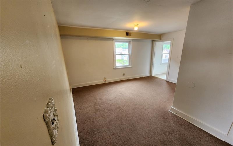 706 Holland St, Vandergrift, 15690, ,Multi-unit,For Sale,Holland St,1773333