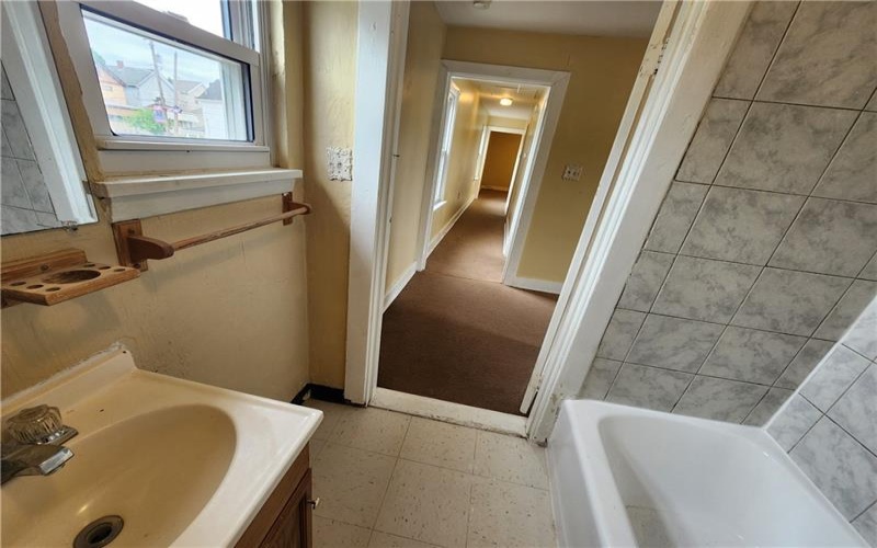 706 Holland St, Vandergrift, 15690, ,Multi-unit,For Sale,Holland St,1773333