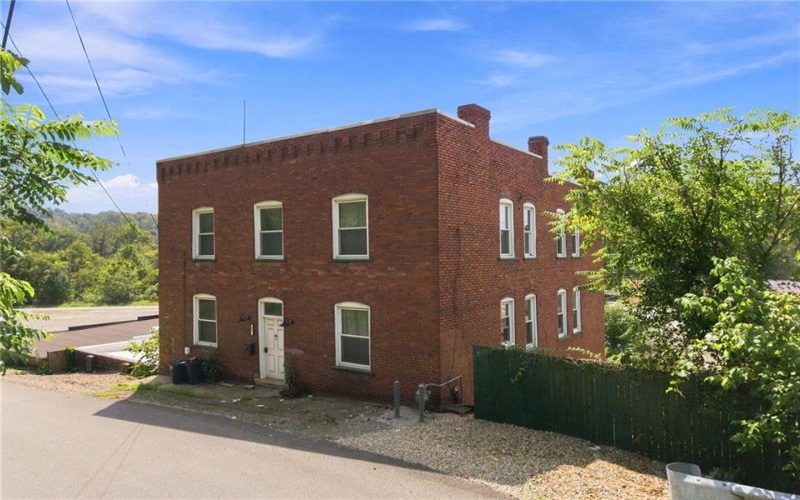 32 Brown Street, Brownsville, 15417, 8 Bedroom Bedrooms, ,2.1 BathroomBathrooms,Residential,For Sale,Brown Street,1773343