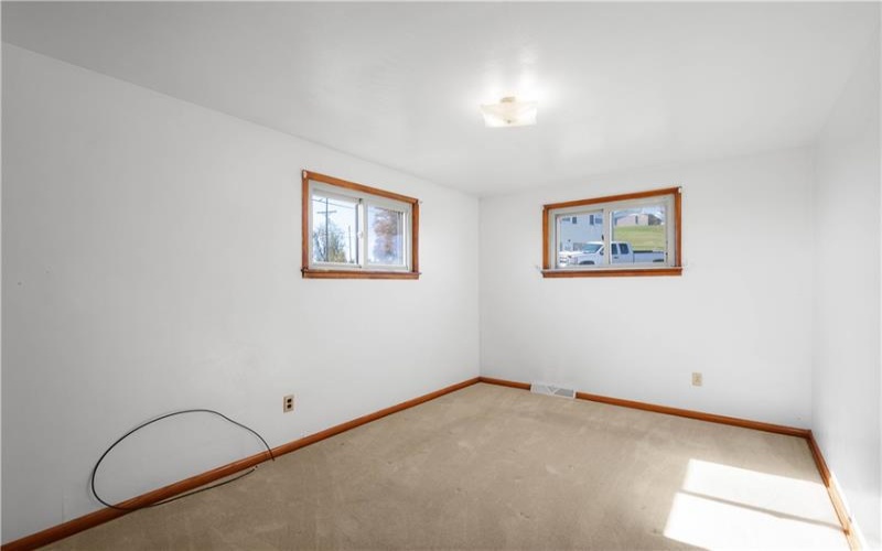 275 Hallam Rd, Washington, 15301, 3 Bedroom Bedrooms, ,1 BathroomBathrooms,Residential,For Sale,Hallam Rd,1730599