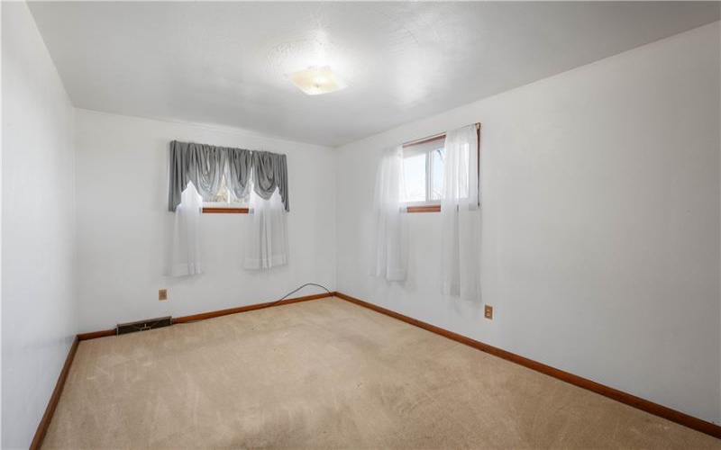275 Hallam Rd, Washington, 15301, 3 Bedroom Bedrooms, ,1 BathroomBathrooms,Residential,For Sale,Hallam Rd,1730599