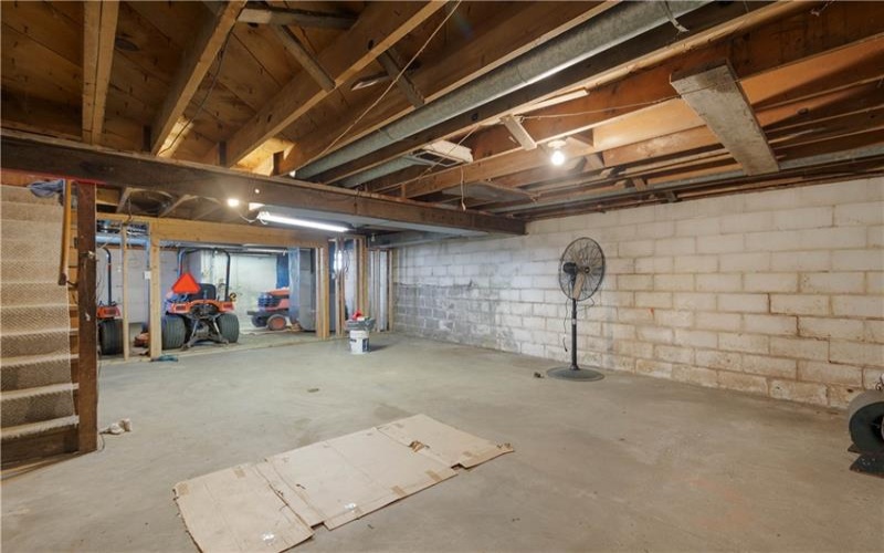 275 Hallam Rd, Washington, 15301, 3 Bedroom Bedrooms, ,1 BathroomBathrooms,Residential,For Sale,Hallam Rd,1730599