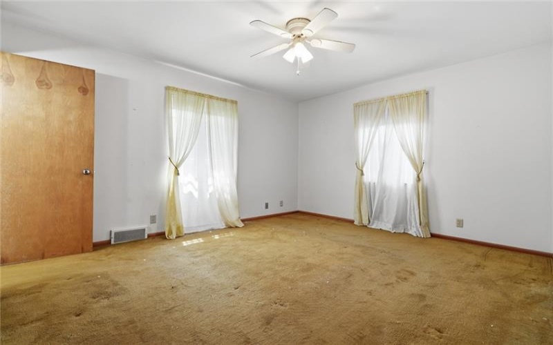 38 Jefferson Ave, Monessen, 15062, 3 Bedroom Bedrooms, 9 Room Rooms,3 BathroomBathrooms,Residential,For Sale,Jefferson Ave,1766568